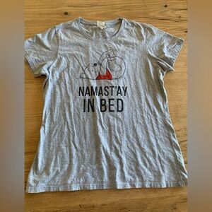 Disney Namaste Short Sleeve Tee Shirt Gray Winnie the‎ Pooh Women’s L Preloved
